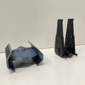 Star Wars Hot Wheels Spaceships DARTH VADER'S TIE FIGHTER X1 & KYLO REN SHUTTLE